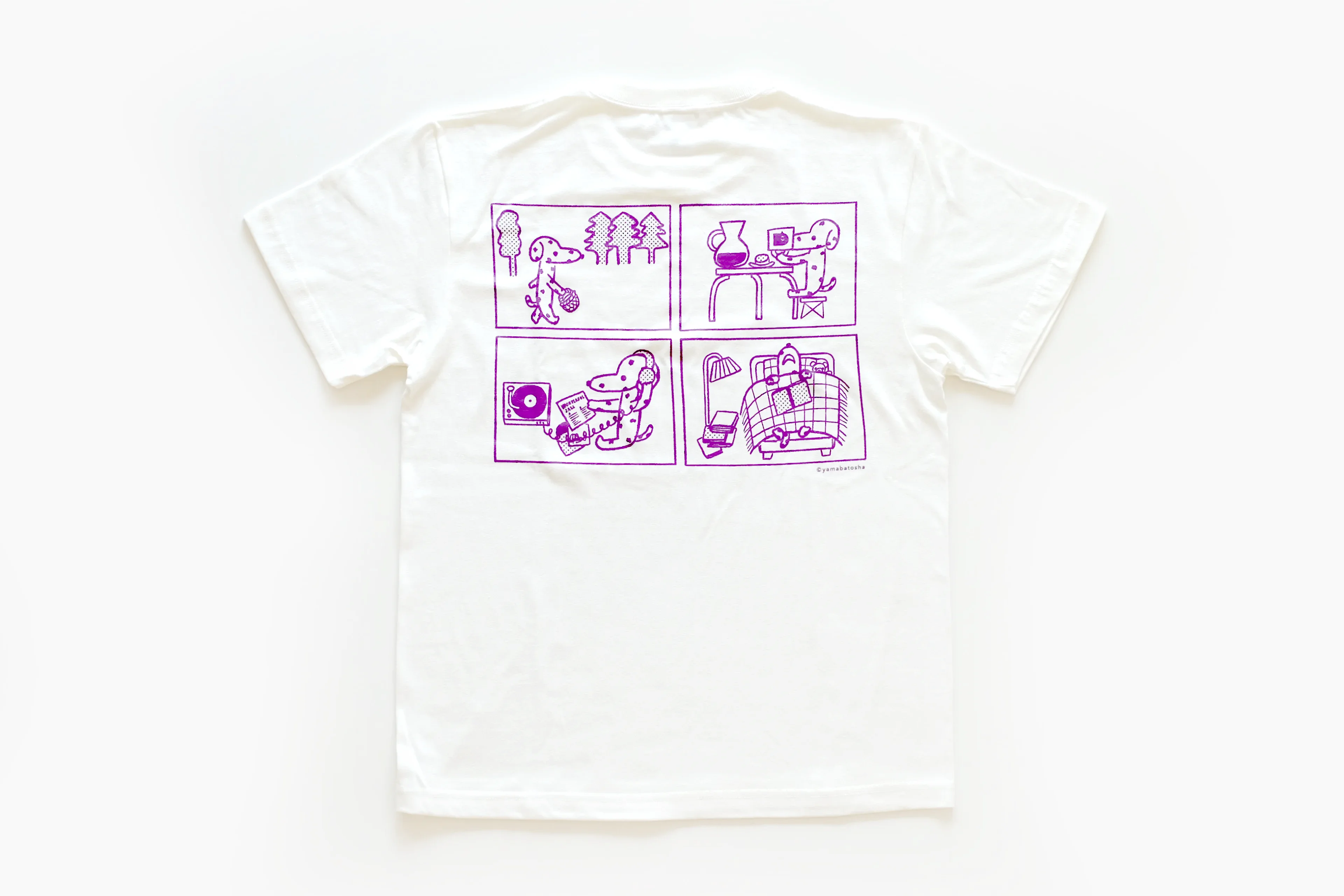 山鳩舎 Dog days Tシャツ